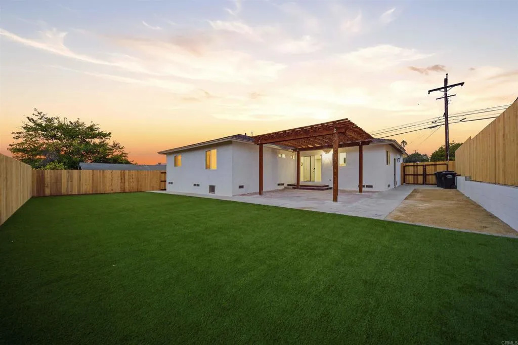 https://cdn.realtyfeed.com/cdn/127/306588212/c74b9aaceacd61514a53015d29546adb.webp
