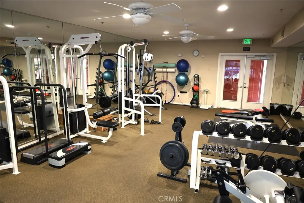 https://cdn.realtyfeed.com/cdn/127/306588216/b84c86456aec0f3a432de9ccfeafbc69.webp