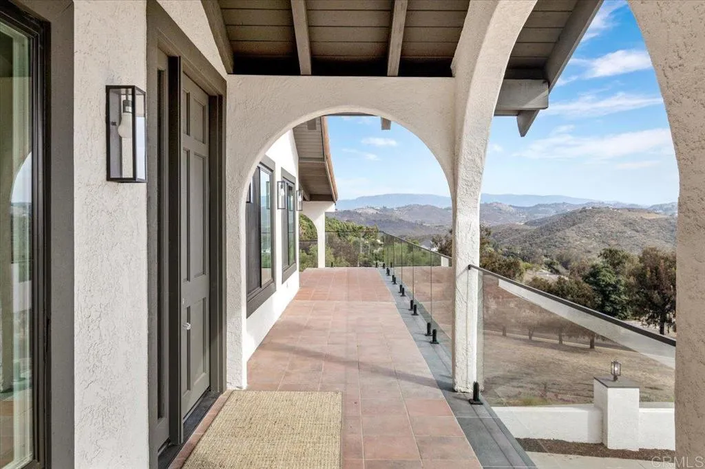 https://cdn.realtyfeed.com/cdn/127/306588218/0b7d0ad25aa63d257199ed8224d33105.webp