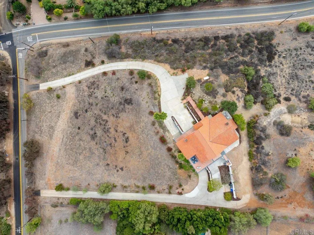 https://cdn.realtyfeed.com/cdn/127/306588218/1025989aaa97e90e0e44940040aadc0e.webp