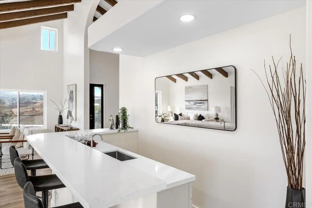 https://cdn.realtyfeed.com/cdn/127/306588218/95b9412a34ca013b8cc7571e4f75080e.webp