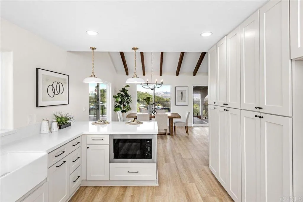 https://cdn.realtyfeed.com/cdn/127/306588218/d85f6ddce967832d40a4267d452fedc7.webp