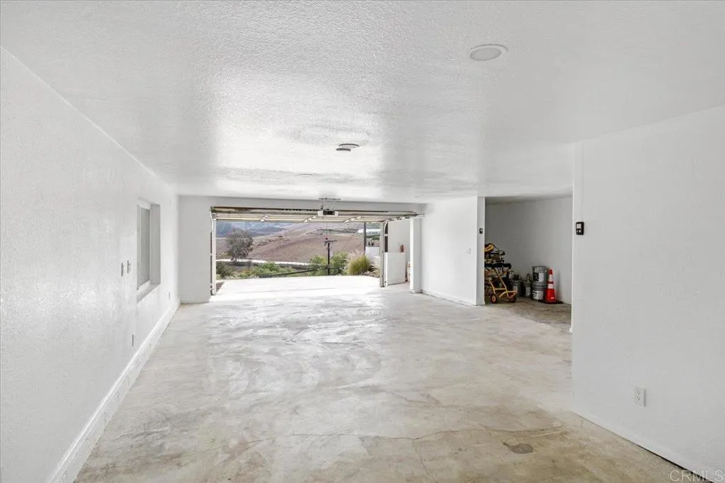https://cdn.realtyfeed.com/cdn/127/306588218/e120b8a3878642cc205262457be31462.webp