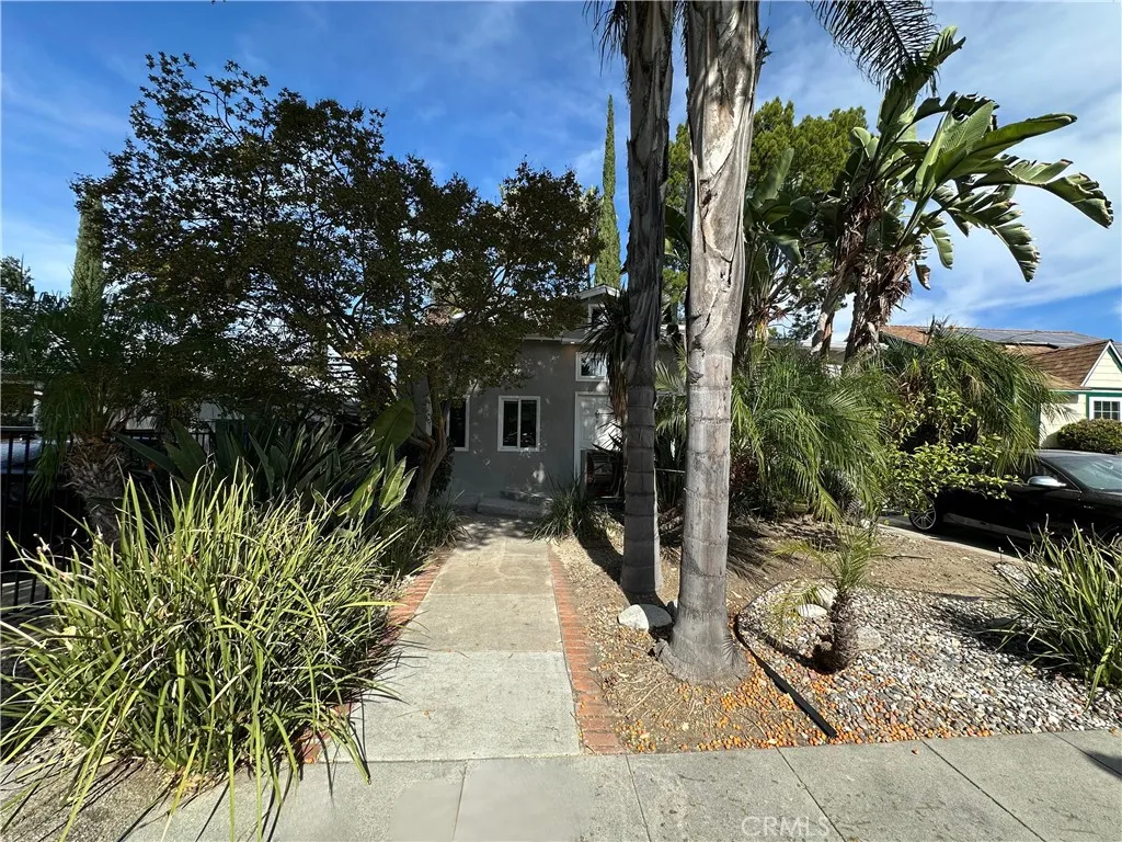 Woodland Hills, CA 91364