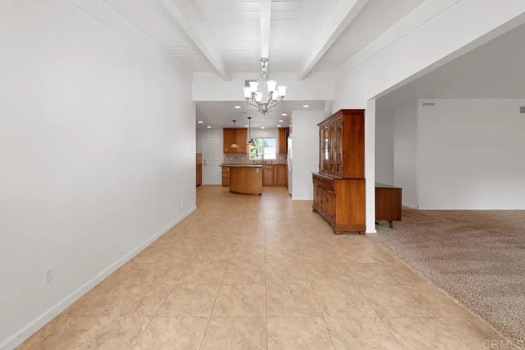 https://cdn.realtyfeed.com/cdn/127/306588276/bf2602472b8a5fd077673cf390a812dd.webp