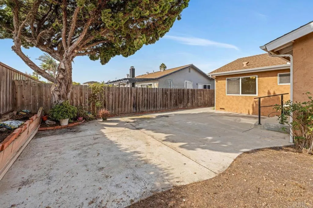 https://cdn.realtyfeed.com/cdn/127/306588276/c4254d4d956f1584b24f53a3c37d6a06.webp
