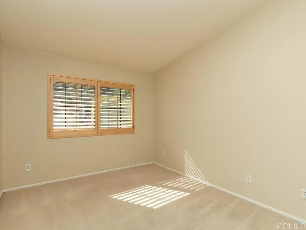 https://cdn.realtyfeed.com/cdn/127/306588322/67c608f2469678bdbe92a332a975e597.webp