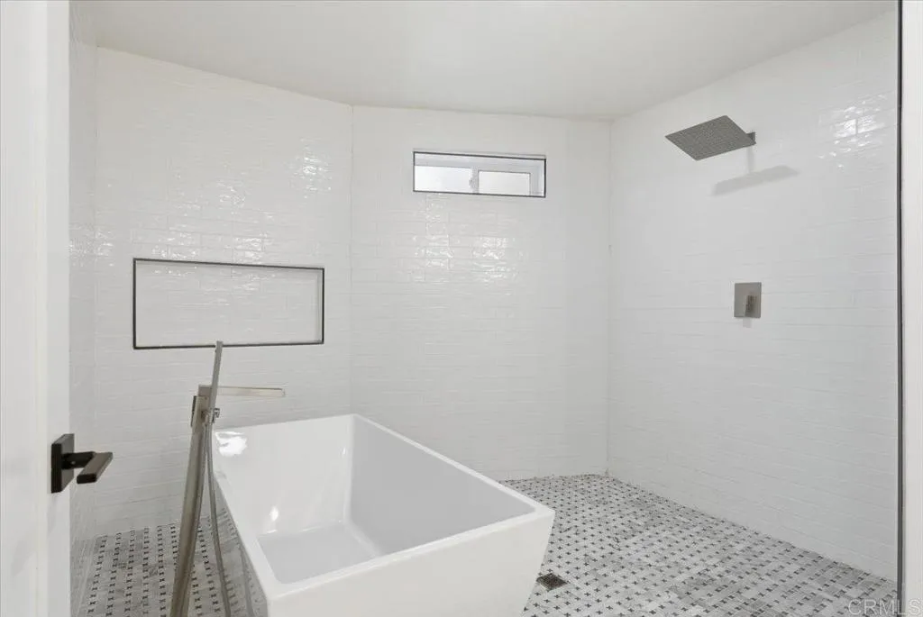 https://cdn.realtyfeed.com/cdn/127/306588326/618ab7f13b62182d8f6ff3720ddc410f.webp