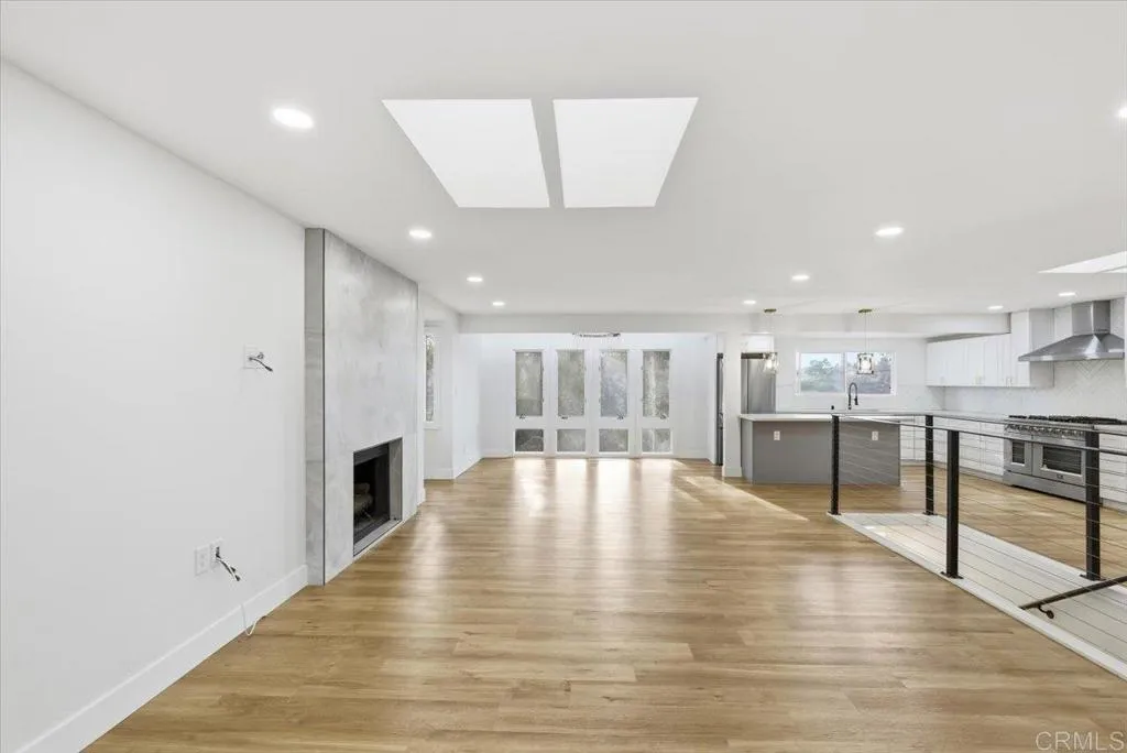 https://cdn.realtyfeed.com/cdn/127/306588326/f8c90a4322a8a0192097f14614cb0a83.webp