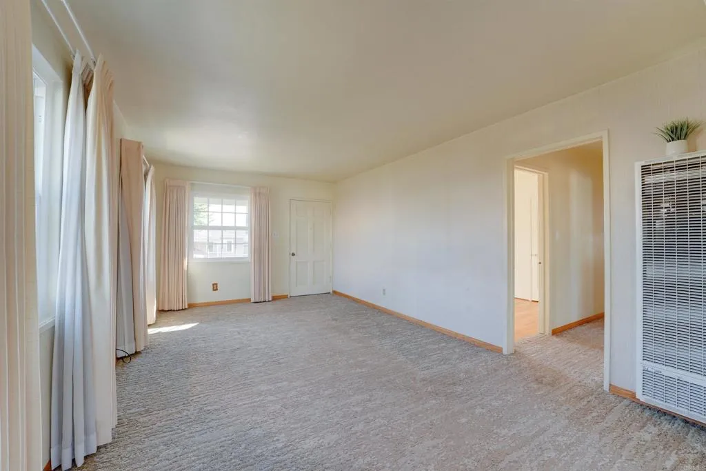 https://cdn.realtyfeed.com/cdn/127/306588483/14a5556582af894dcd3ce33c43b00f94.webp
