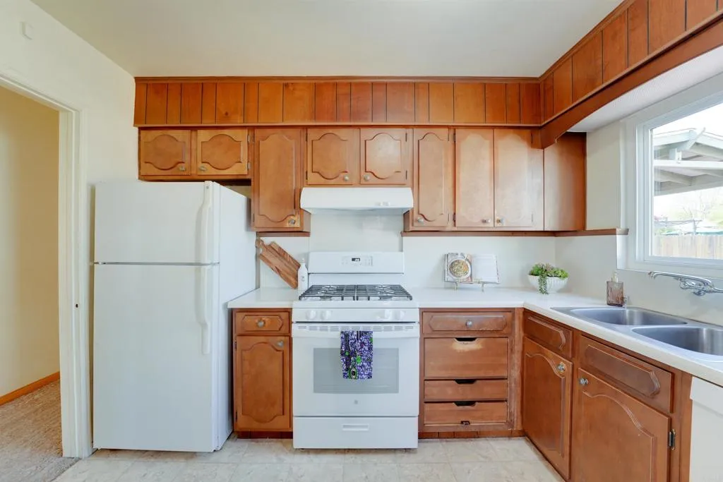 https://cdn.realtyfeed.com/cdn/127/306588483/7c7165e51ea9e5f57f6faf731417e7ed.webp