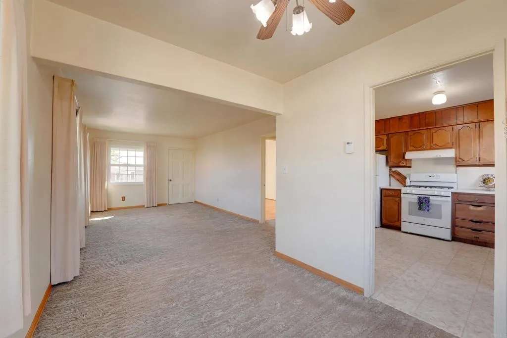 https://cdn.realtyfeed.com/cdn/127/306588483/f632f0722dfa6efb7a47384a610338df.webp