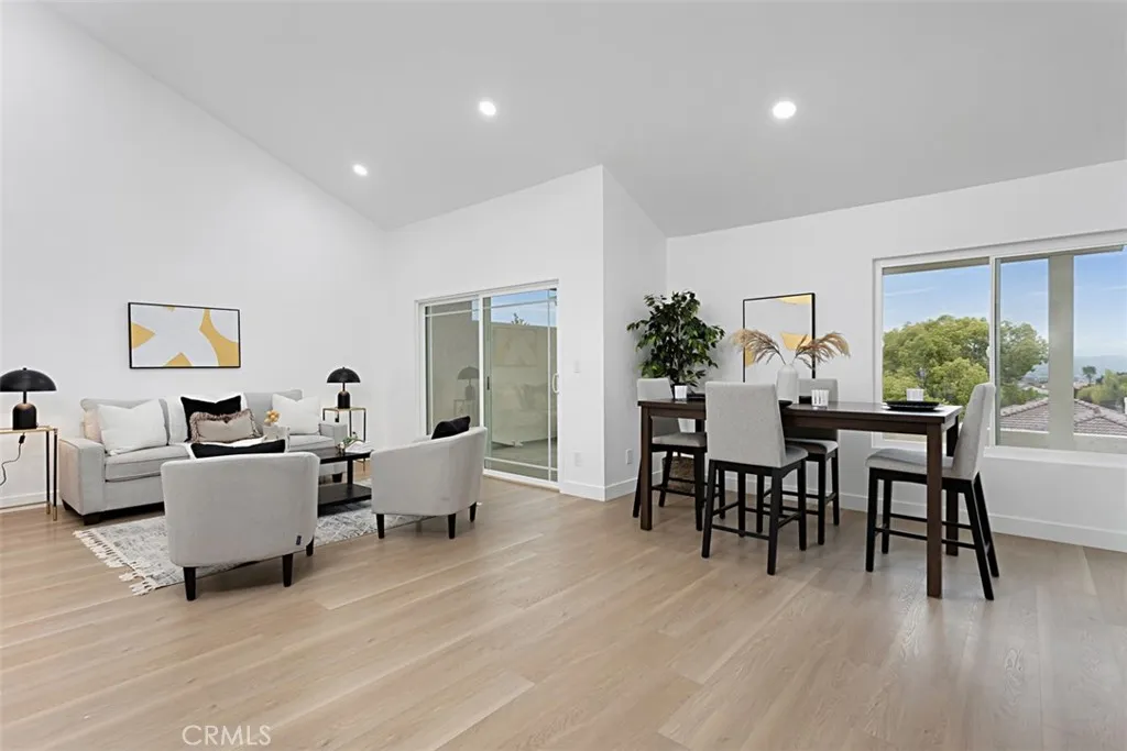 https://cdn.realtyfeed.com/cdn/127/306588503/54a3c862875bfaadd5e712a98263113d.webp