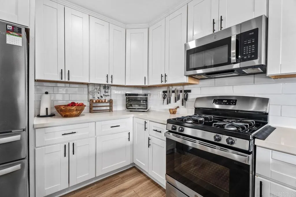 https://cdn.realtyfeed.com/cdn/127/306588591/6ae3e34cdffde29194318659fe28e923.webp