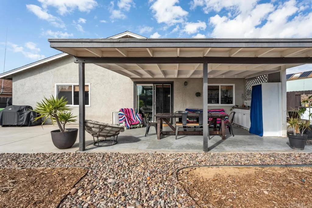 https://cdn.realtyfeed.com/cdn/127/306588591/dd70b8e0d5da1347fab6a98392dea5c0.webp