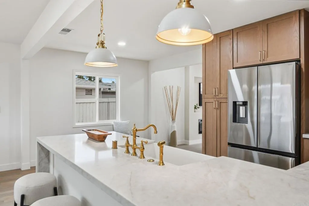 https://cdn.realtyfeed.com/cdn/127/306588658/ba1e4c3ccb086e3e7b632a74c7615f25.webp