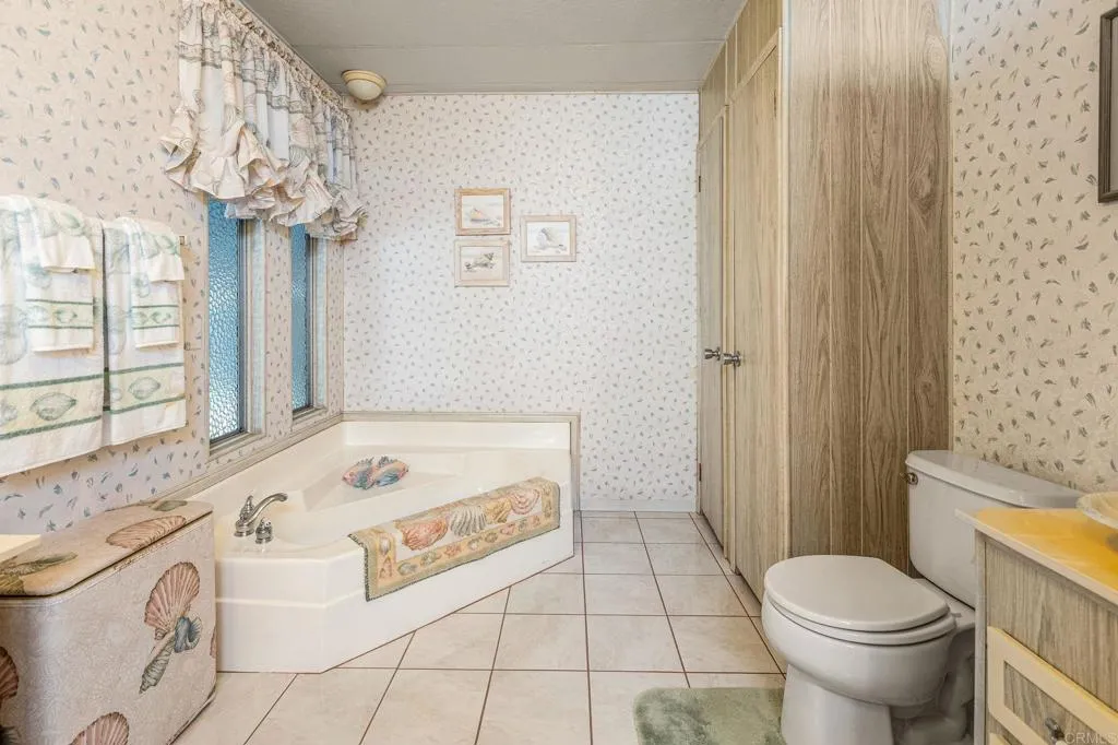 https://cdn.realtyfeed.com/cdn/127/306588683/385332faab7926a553063bc880ec281c.webp