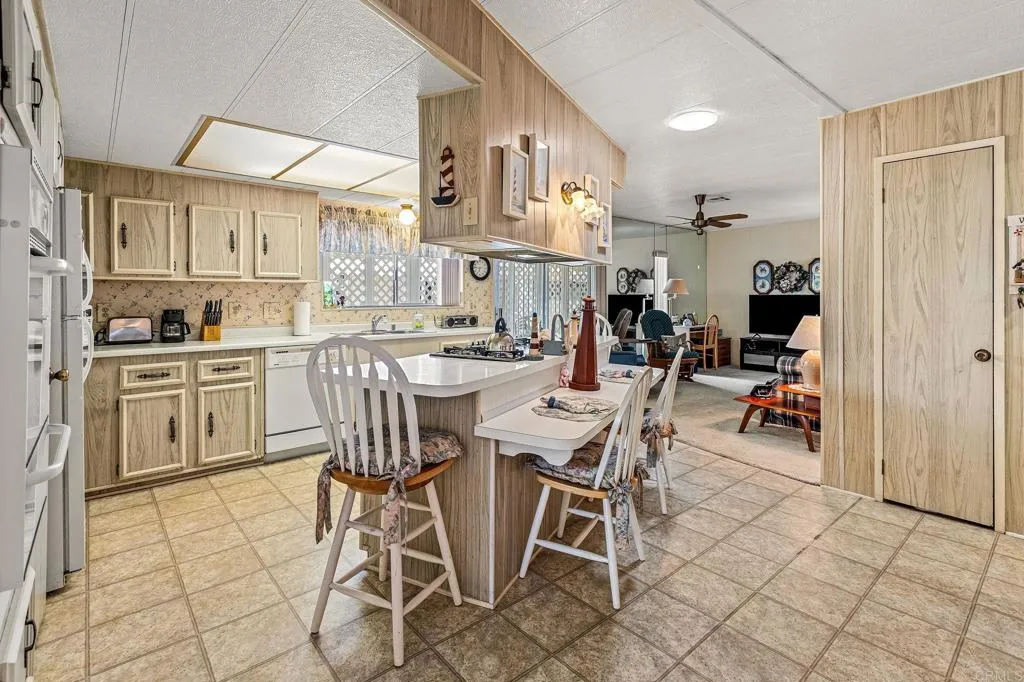 https://cdn.realtyfeed.com/cdn/127/306588683/a0d133f0209e840424483b4a0a3857e2.webp