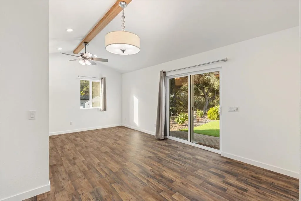 https://cdn.realtyfeed.com/cdn/127/306588742/32cb174adb6e25b81334408c78c2e5d7.webp