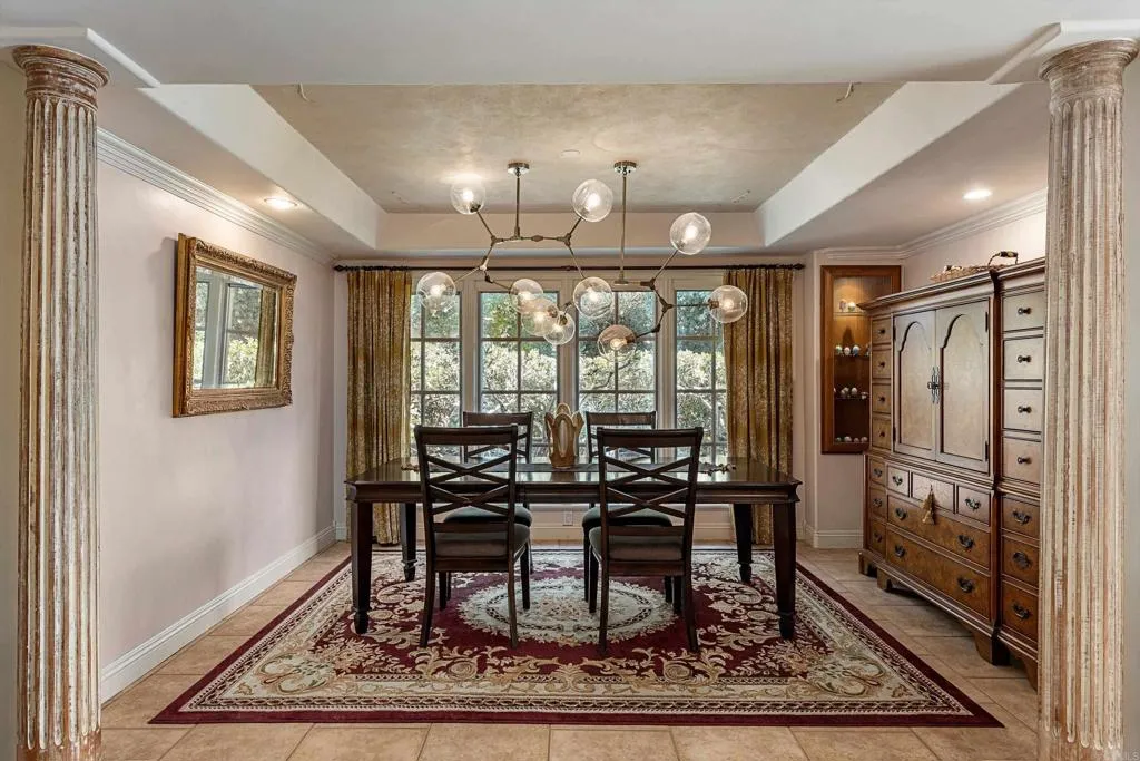 https://cdn.realtyfeed.com/cdn/127/306588742/40da66ca35f05e4fd1c9d8c3b1497c12.webp