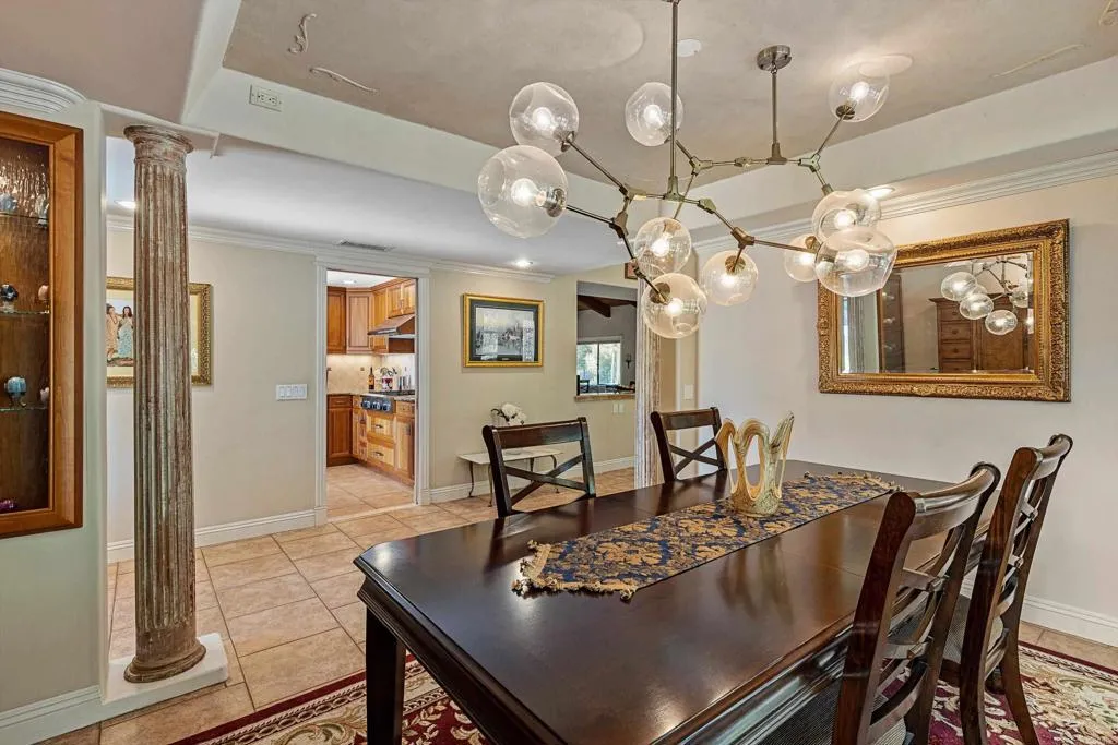 https://cdn.realtyfeed.com/cdn/127/306588742/4102e2ed569e0a5a0f4cb90c7b7636f6.webp