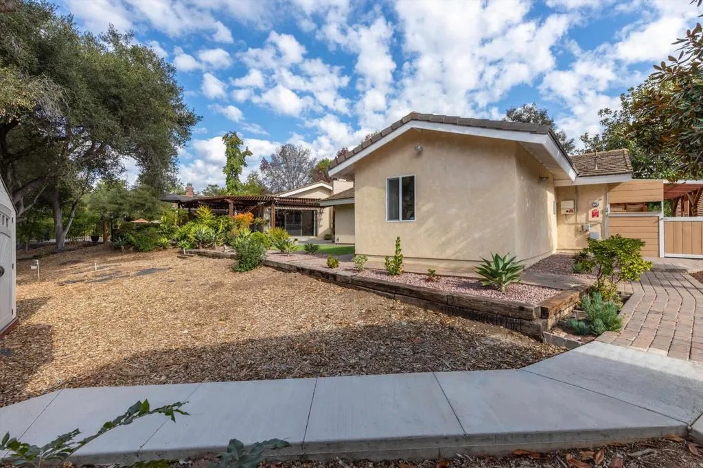 https://cdn.realtyfeed.com/cdn/127/306588742/eba7a25896c550c363abd36850d0bc58.webp