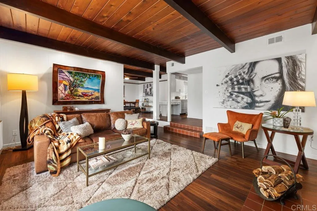https://cdn.realtyfeed.com/cdn/127/306588802/56d31f96fd388adc20f74f8153fce5fa.webp