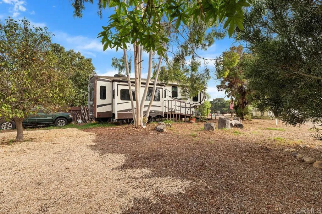 https://cdn.realtyfeed.com/cdn/127/306588802/653886879c0ae4b15a4f7c79388a0ddd.webp