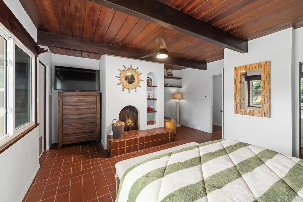 https://cdn.realtyfeed.com/cdn/127/306588802/6874bcefc199e40304142a9f236ff08f.webp