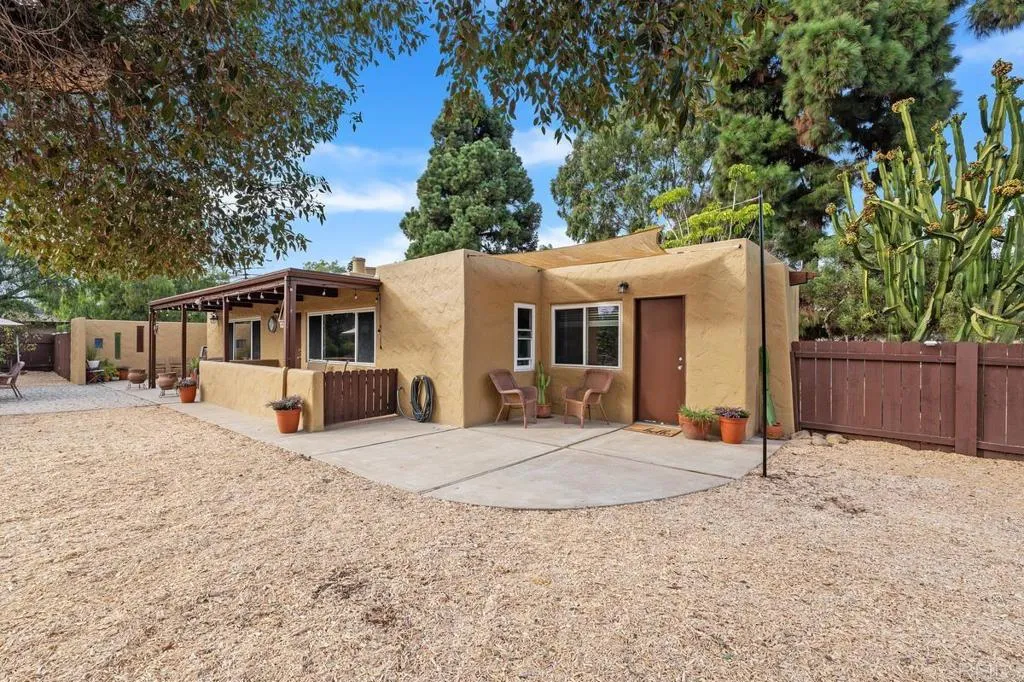 https://cdn.realtyfeed.com/cdn/127/306588802/77b6c140264763117eb41c4a8de50800.webp