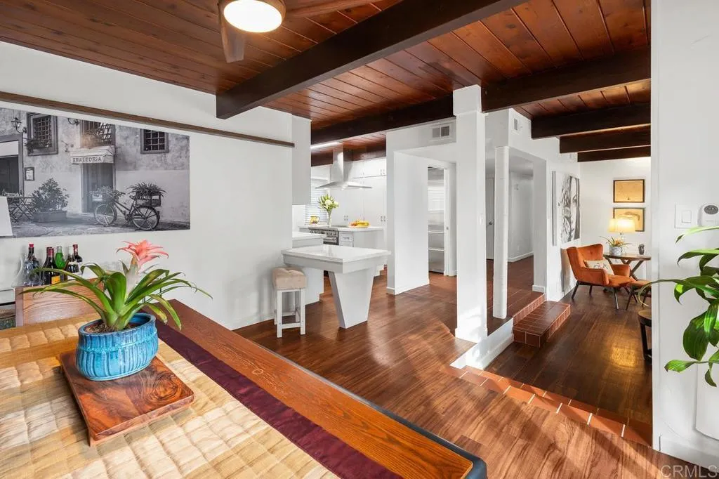 https://cdn.realtyfeed.com/cdn/127/306588802/ed6ed70284674770ca8847453a4d381c.webp