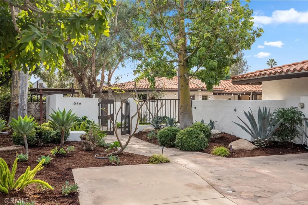 North Tustin, CA 92705