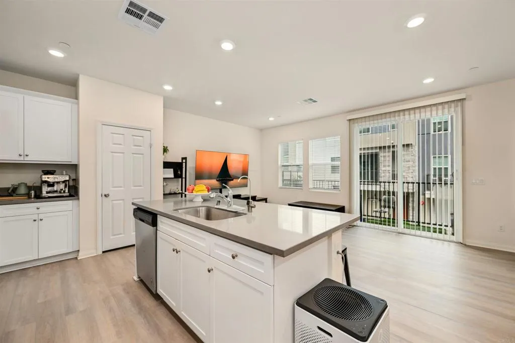 Photo #9: NDP2510855 Listing: Photo #9