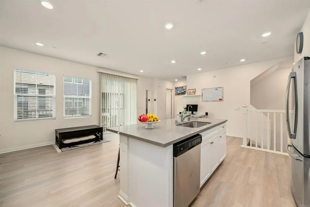 Photo #10: NDP2510855 Listing: Photo #10