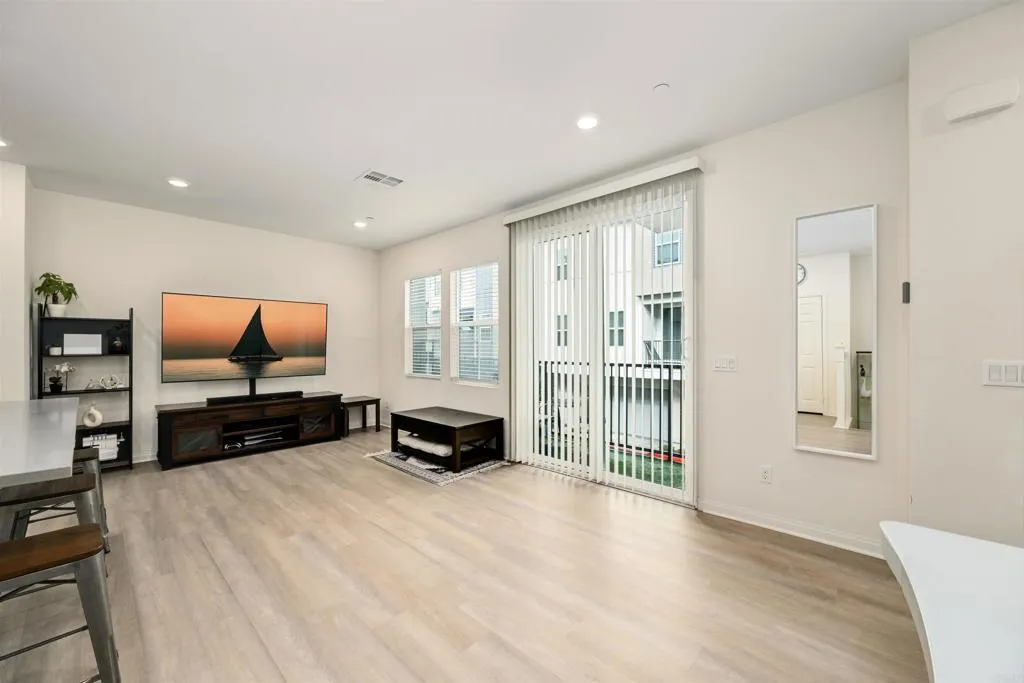 Photo #11: NDP2510855 Listing: Photo #11