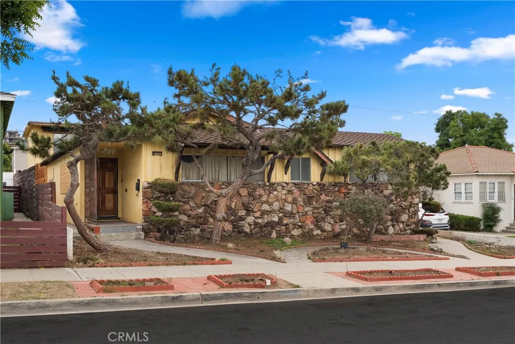 1984 Raymond, Signal Hill, CA 90755 - Photo 2 of 66, Signal Hill, CA