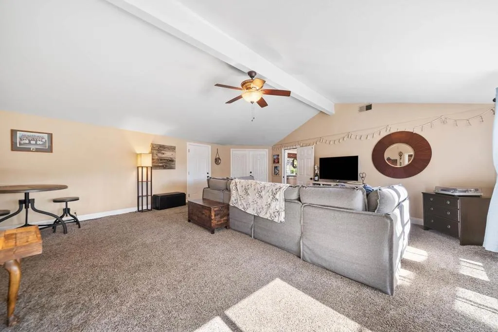 https://cdn.realtyfeed.com/cdn/127/306588989/33ecd01c74710493f1616f840cefbab3.webp