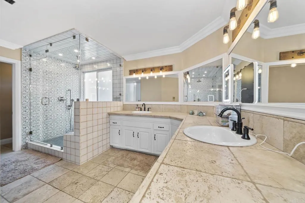 https://cdn.realtyfeed.com/cdn/127/306588989/9718104a3320b6f52a878466aee0b89f.webp