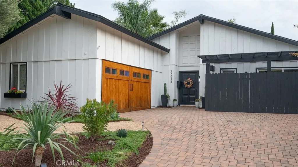 28916 Valley Heights, Agoura Hills, CA 91301