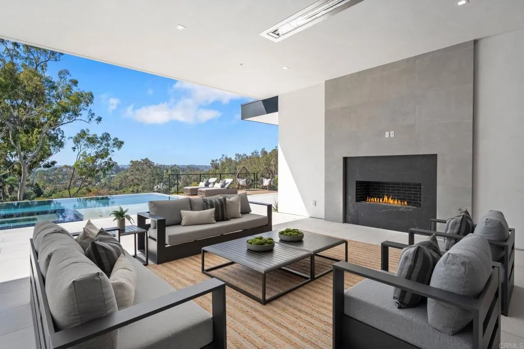 5471 La Crescenta, Rancho Santa Fe, CA, 92067