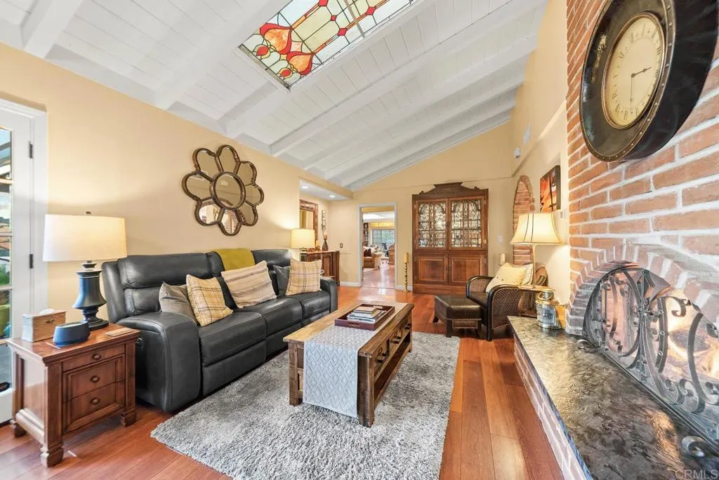 https://cdn.realtyfeed.com/cdn/127/306589133/fed8014931cf5d7b1341a13a362764c2.webp