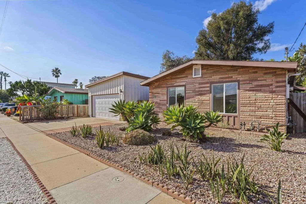 https://cdn.realtyfeed.com/cdn/127/306589218/1d80d76a66ff4a665a7592a46e283853.webp