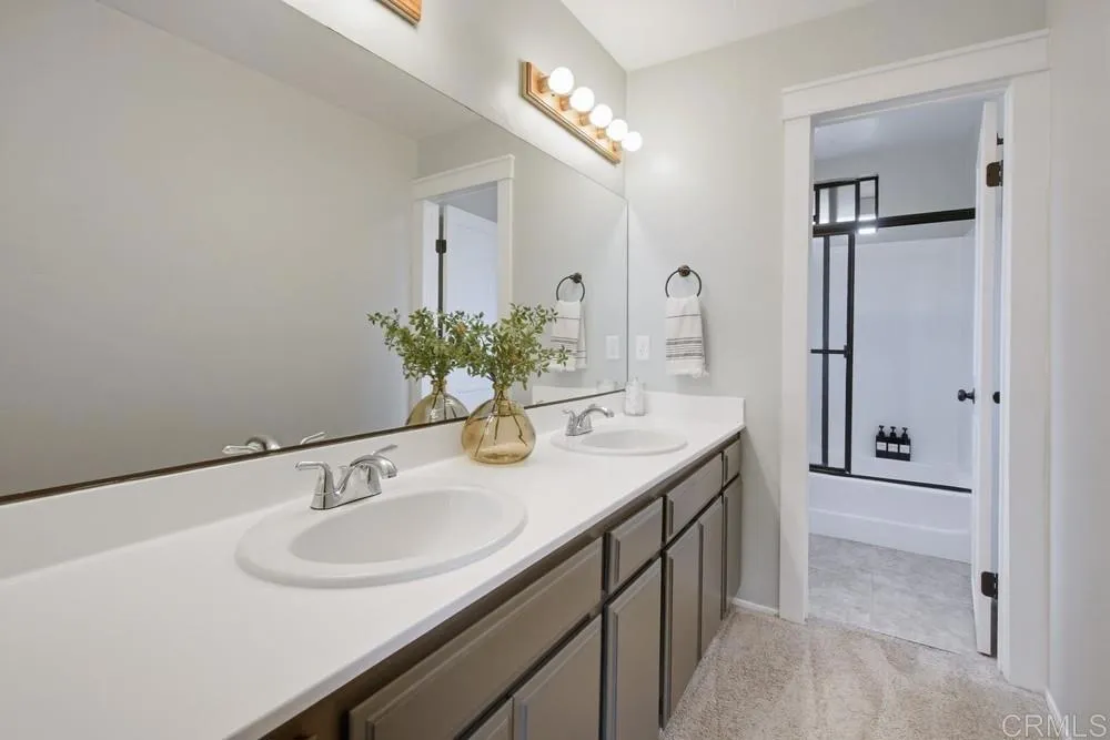 https://cdn.realtyfeed.com/cdn/127/306589301/875b8672da8ef9722a0035982568eb73.webp