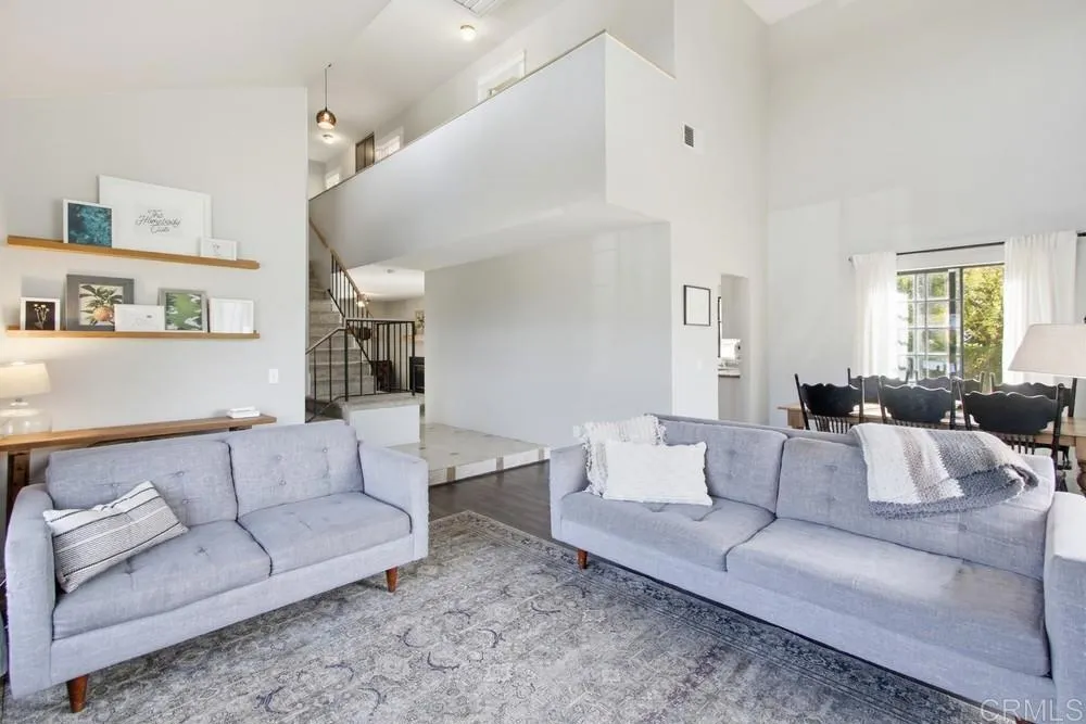 https://cdn.realtyfeed.com/cdn/127/306589301/94f4a815625abc86875fa885d2852372.webp