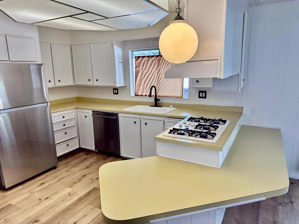 https://cdn.realtyfeed.com/cdn/127/306589307/96456143e7f025d954f9deea599a7e0f.webp