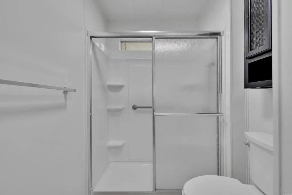 https://cdn.realtyfeed.com/cdn/127/306589420/aff0d0a54f2591f04b66e4003b791b6f.webp