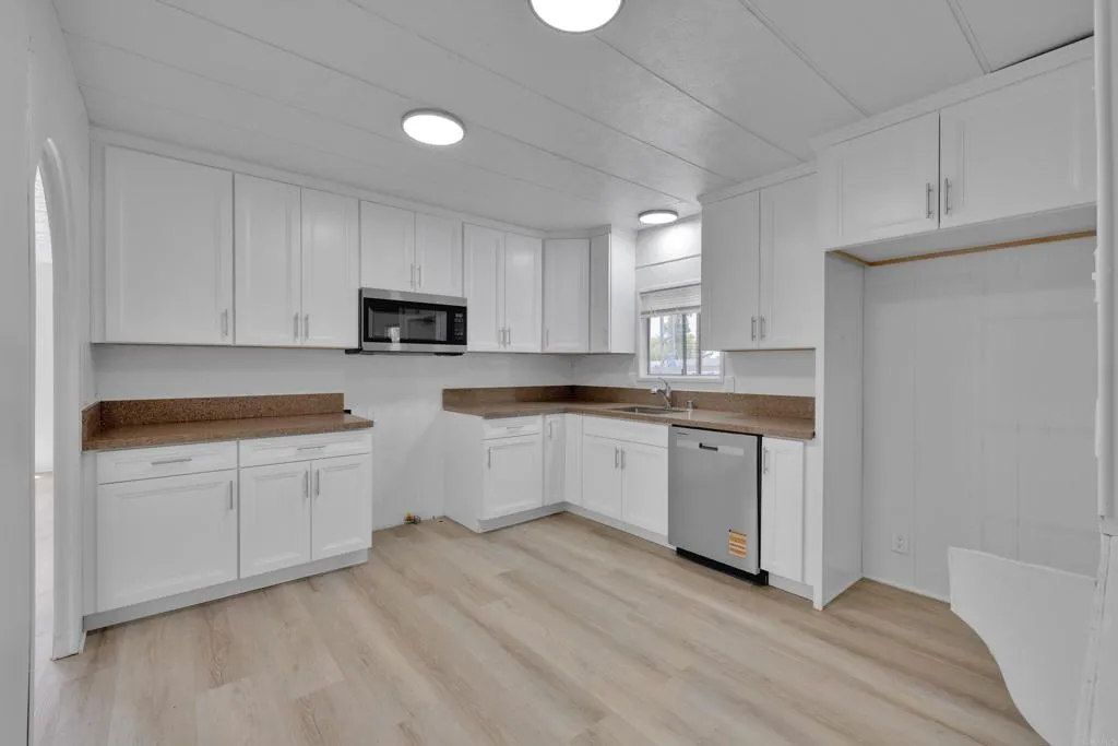 https://cdn.realtyfeed.com/cdn/127/306589420/c764d030979337619a130a8a0432423f.webp