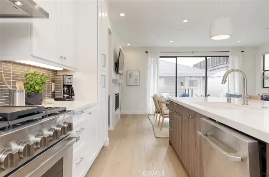 https://cdn.realtyfeed.com/cdn/127/306589516/eadcda6ed9bac1f80133f28c0eb92a05.webp