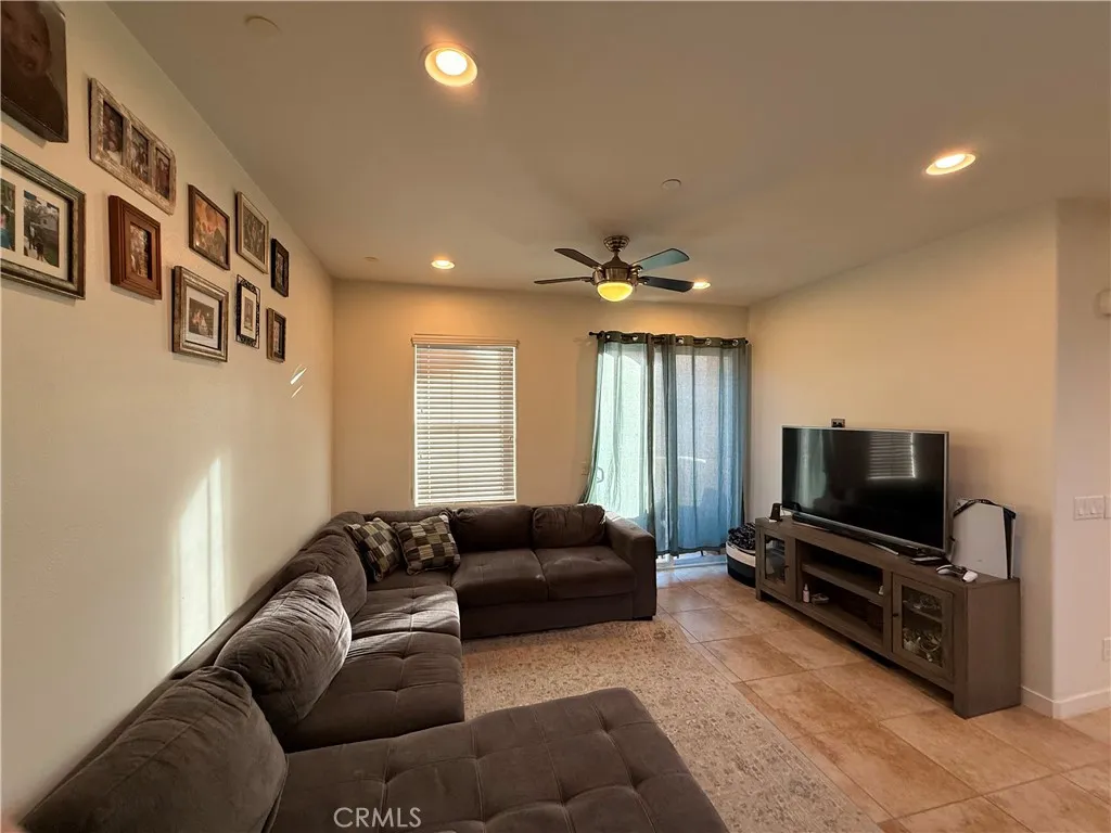 Photo #11: TR25261265 Listing: Photo #11