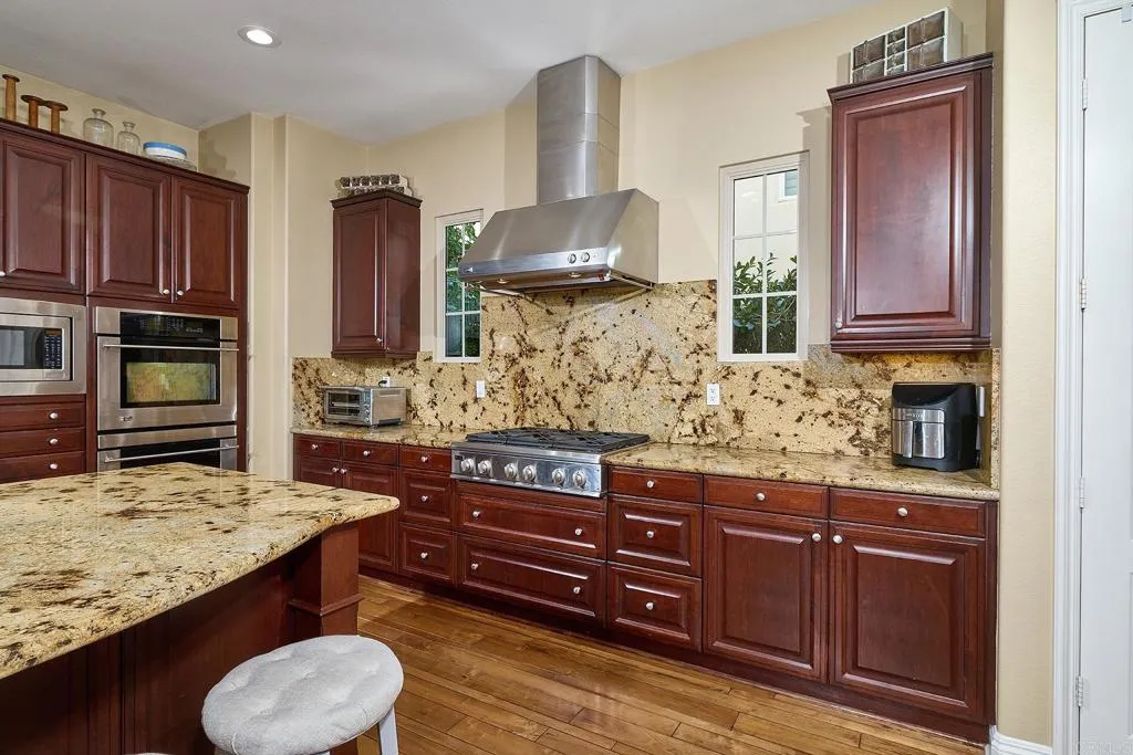 https://cdn.realtyfeed.com/cdn/127/306589524/095bc6f341c2682d4b635f19674056bd.webp
